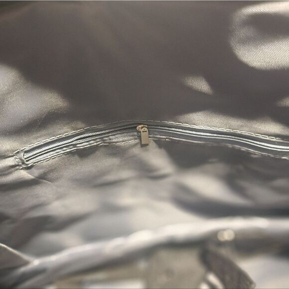 Multifunctional Amazing Solid Nylon Bag, Large Capacity Shoulder Bag. NEW NWT - Picture 11 of 16